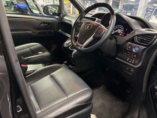 TOYOTA ESQUIRE image 3