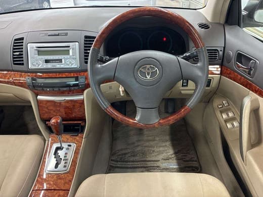 TOYOTA PREMIO image 4
