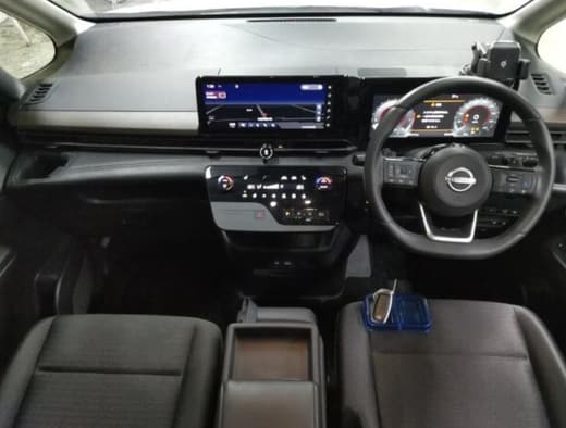 NISSAN SERENA image 3